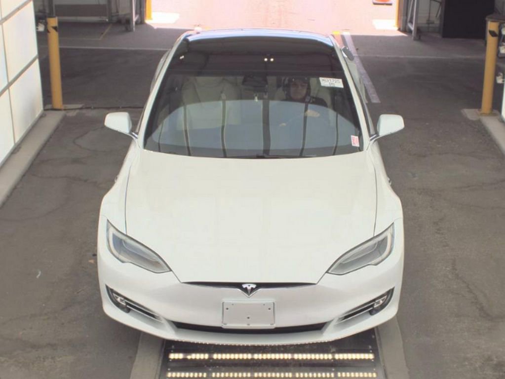 Used 2020 Tesla Model S Long Range AWD/4WD image 2