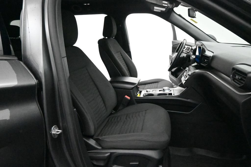Used 2020 Ford Explorer XLT w/ Comfort Package AWD/4WD image 25