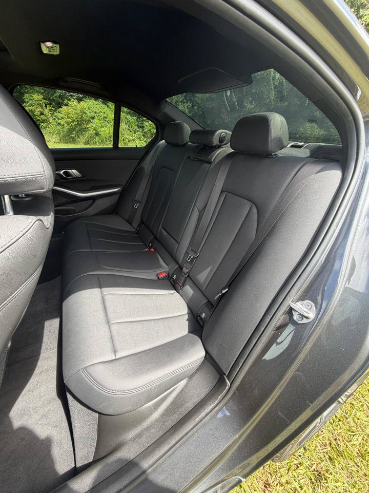 Used 2020 BMW 330i Sedan w/ Convenience Package RWD image 9