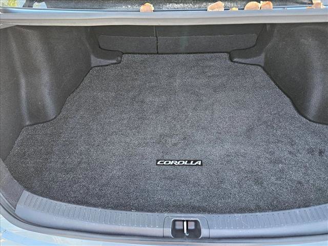Used 2020 Toyota Corolla LE w/ Carpet Mat Package (TMS) image 6