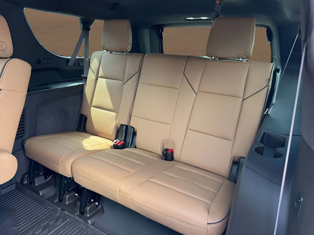 New 2026 Cadillac Escalade ESV Luxury w/ Touring Package AWD/4WD image 16