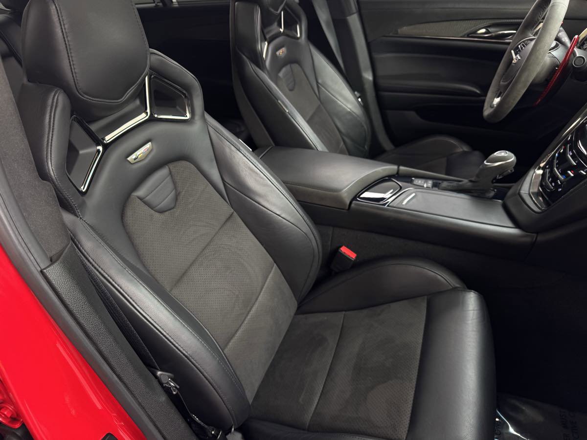 Used 2019 Cadillac CTS V w/ Carbon Fiber Package RWD image 23