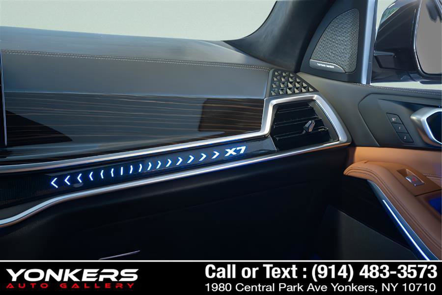 Used 2023 BMW X7 xDrive40i w/ M Sport Package AWD/4WD image 43