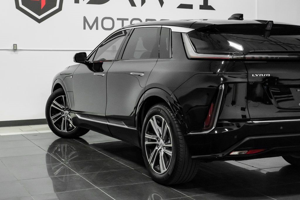 Used 2024 Cadillac Lyriq Luxury image 15