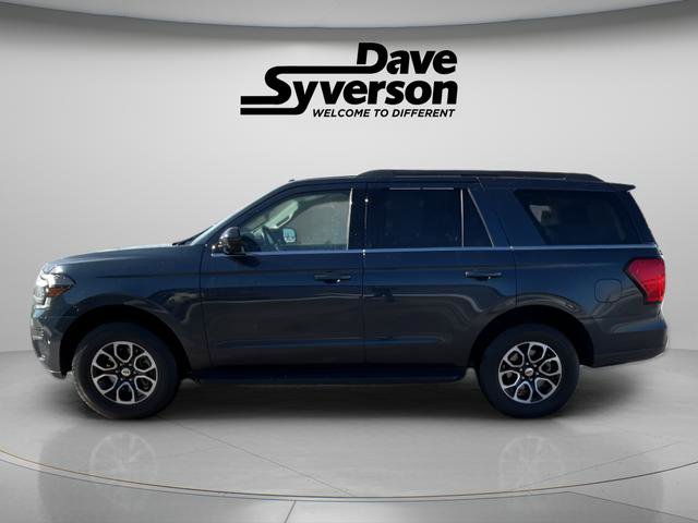 Used 2024 Ford Expedition XLT image 2