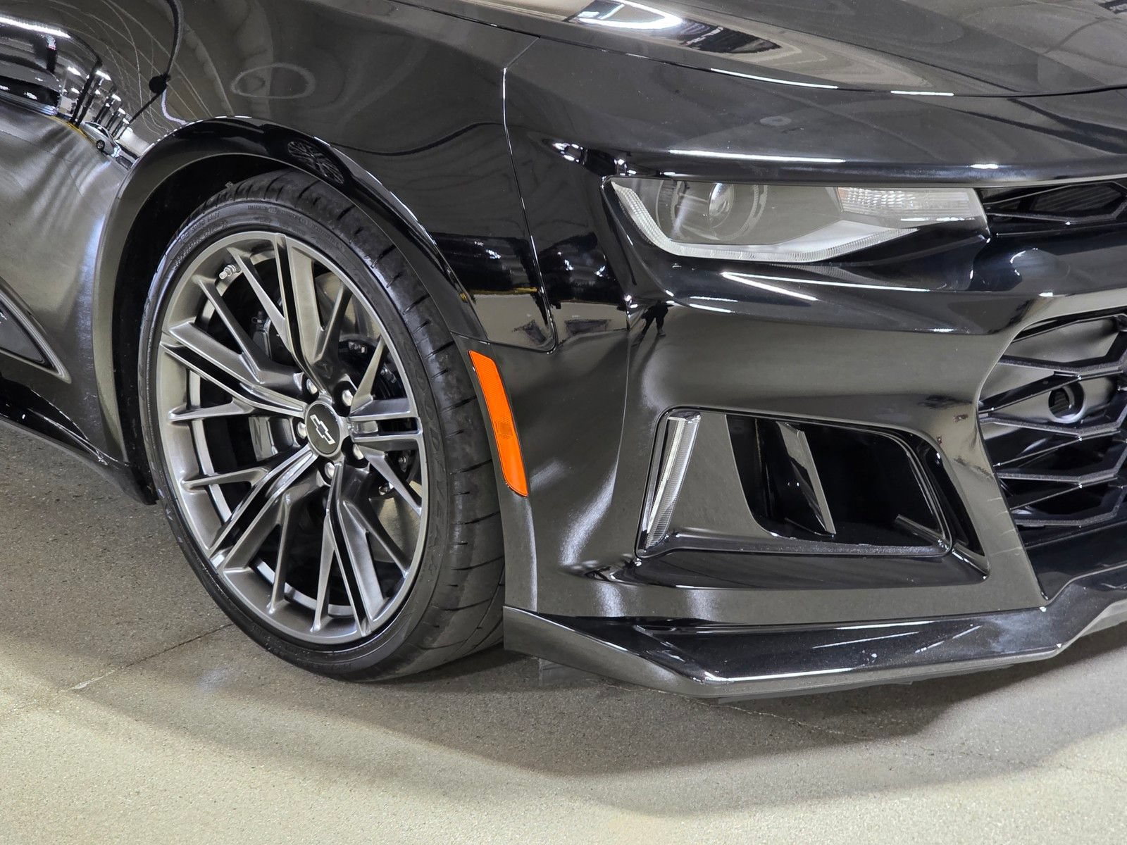 Used 2022 Chevrolet Camaro ZL1 RWD image 10