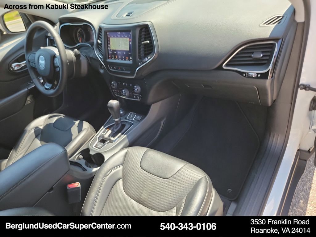 Used 2023 Jeep Cherokee Altitude Lux image 18