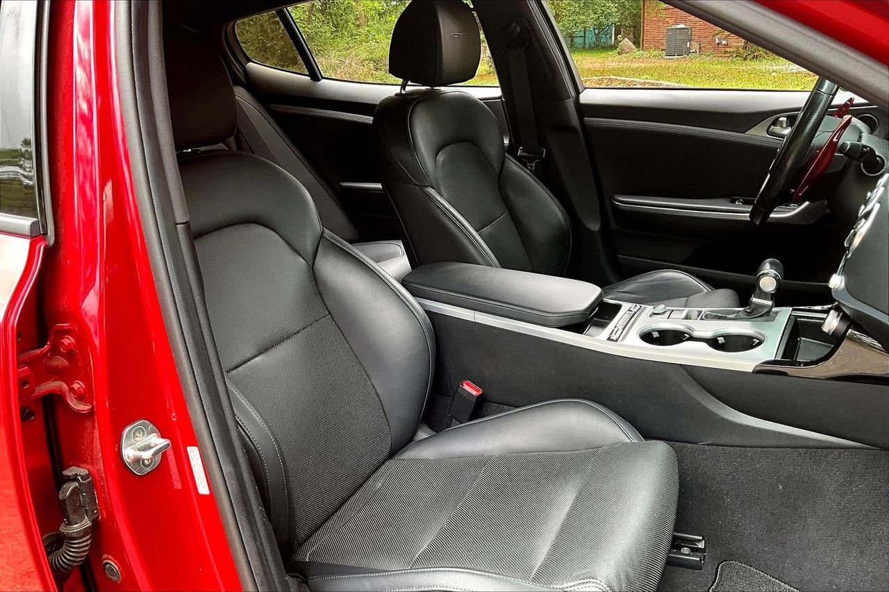 Used 2018 Kia Stinger GT RWD image 30