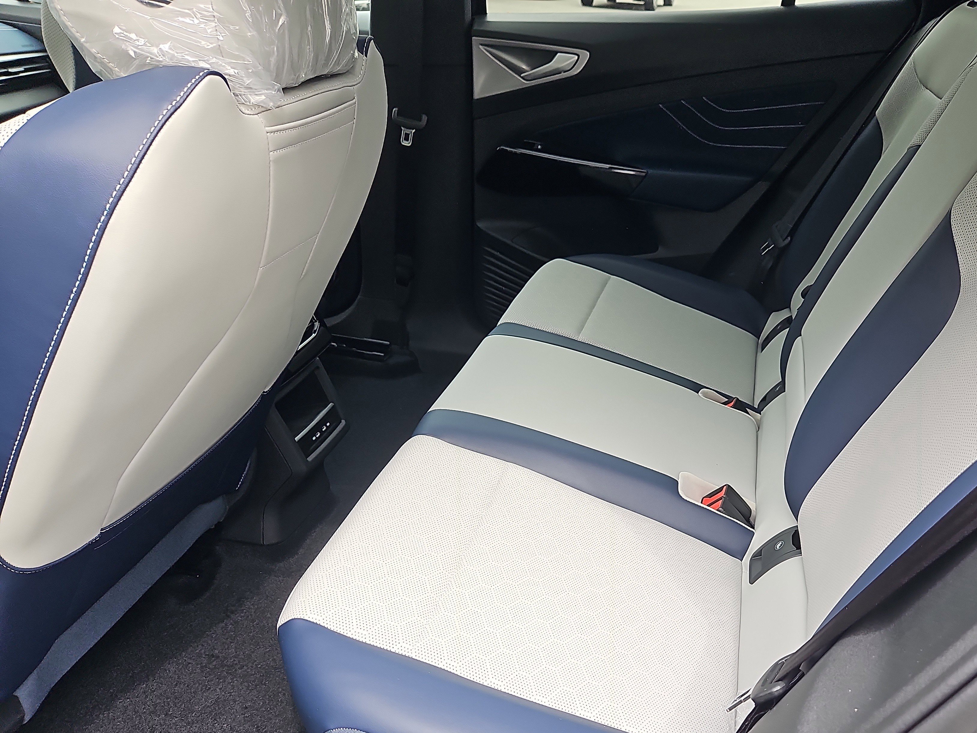 New 2026 Volkswagen ID.4 Pro S AWD/4WD image 20