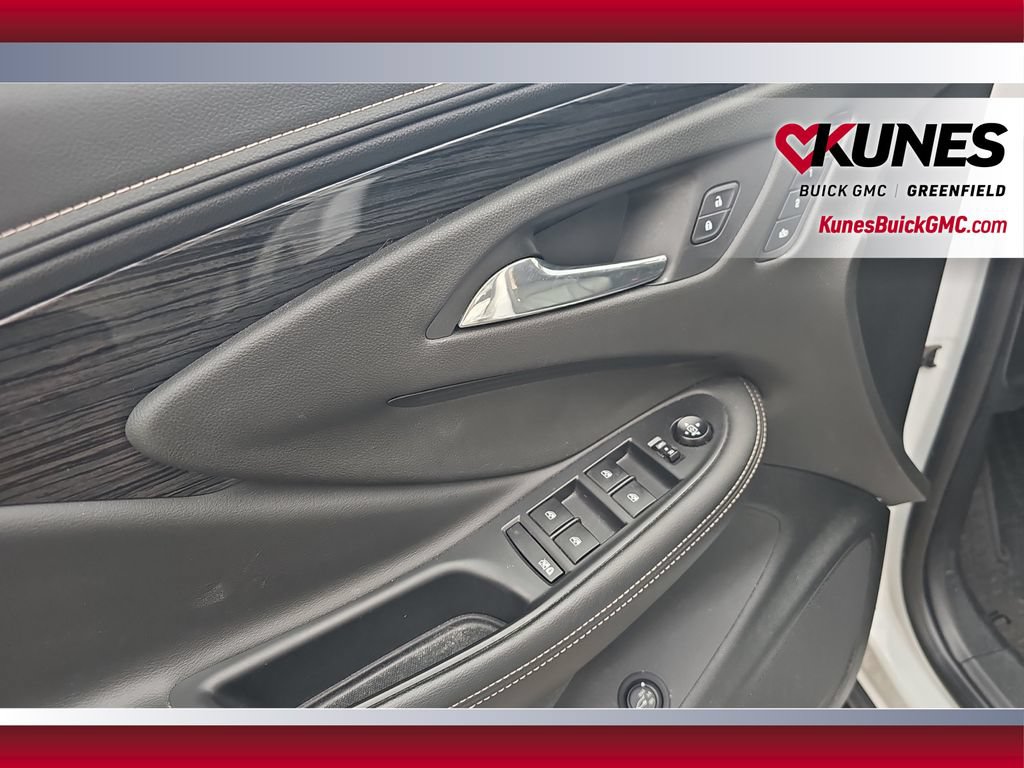 Used 2017 Buick Envision Essence AWD/4WD image 14