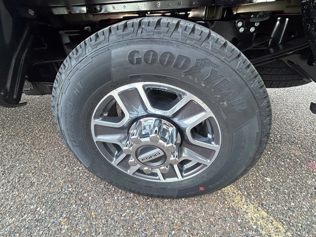New 2027 Ford F350 Lariat w/ Camper Package RWD image 9