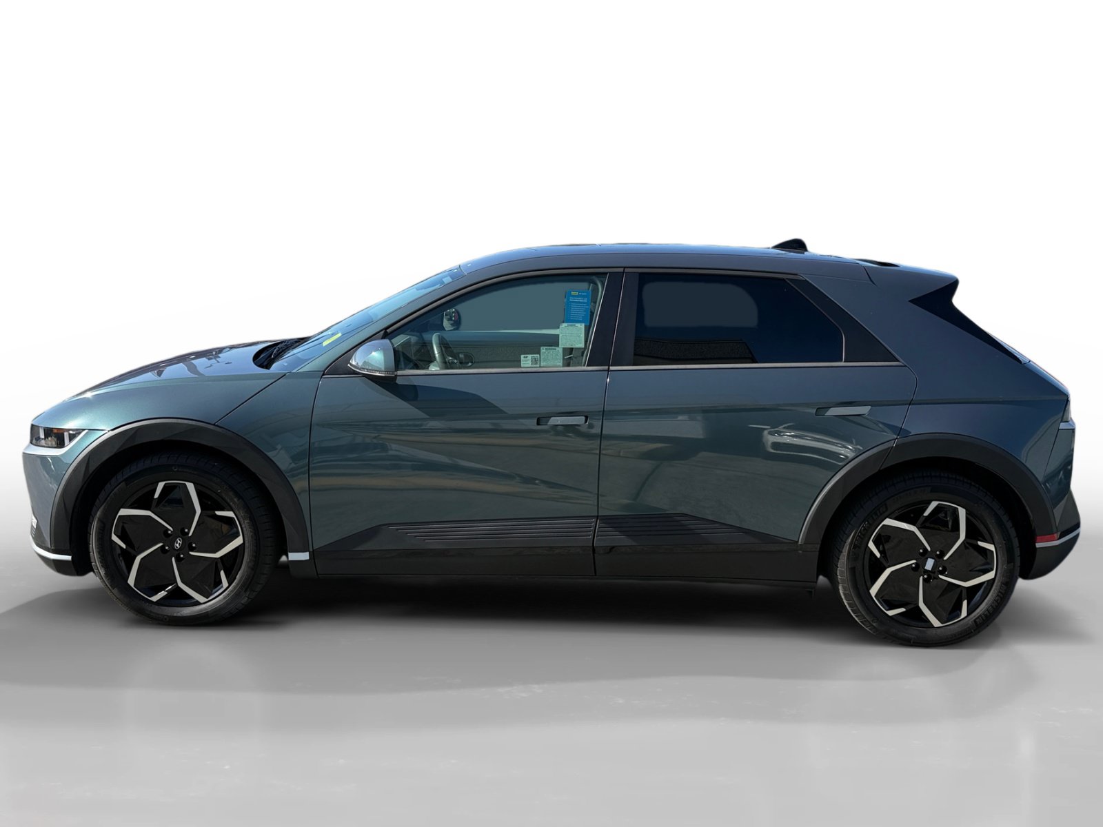 Used 2024 Hyundai Ioniq 5 SEL RWD image 2