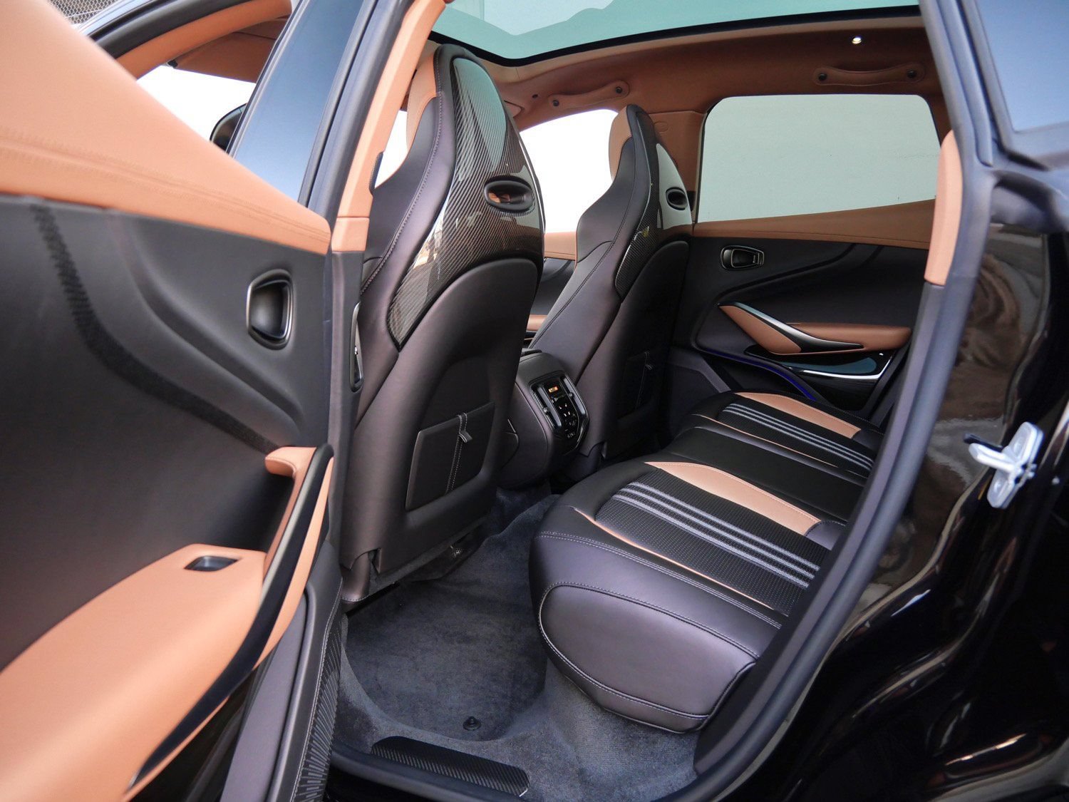 New 2026 Aston Martin DBX 707 AWD/4WD image 23