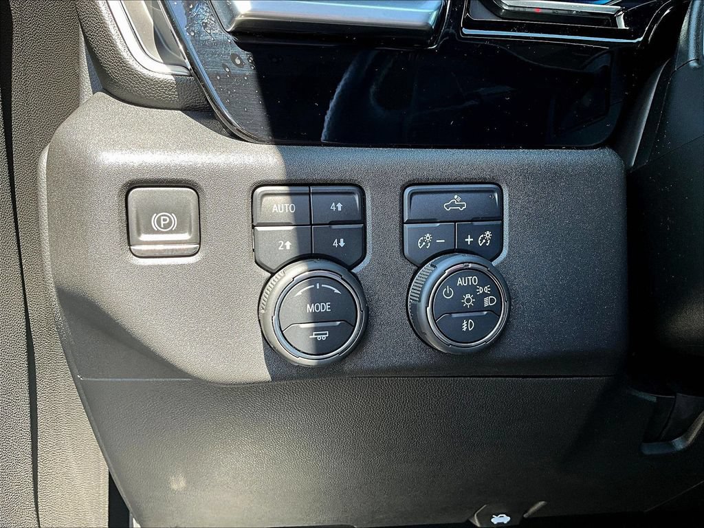 Used 2022 Chevrolet Silverado 1500 RST AWD/4WD image 18
