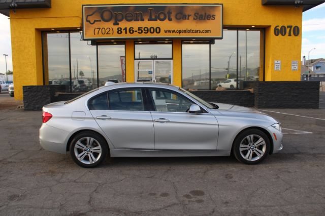 Used 2018 BMW 330i Sedan w/ Convenience Package RWD image 4