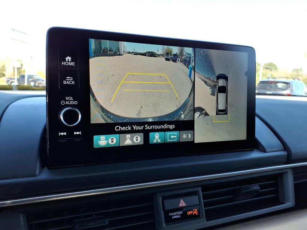 Used 2025 Honda Pilot Black Edition image 14