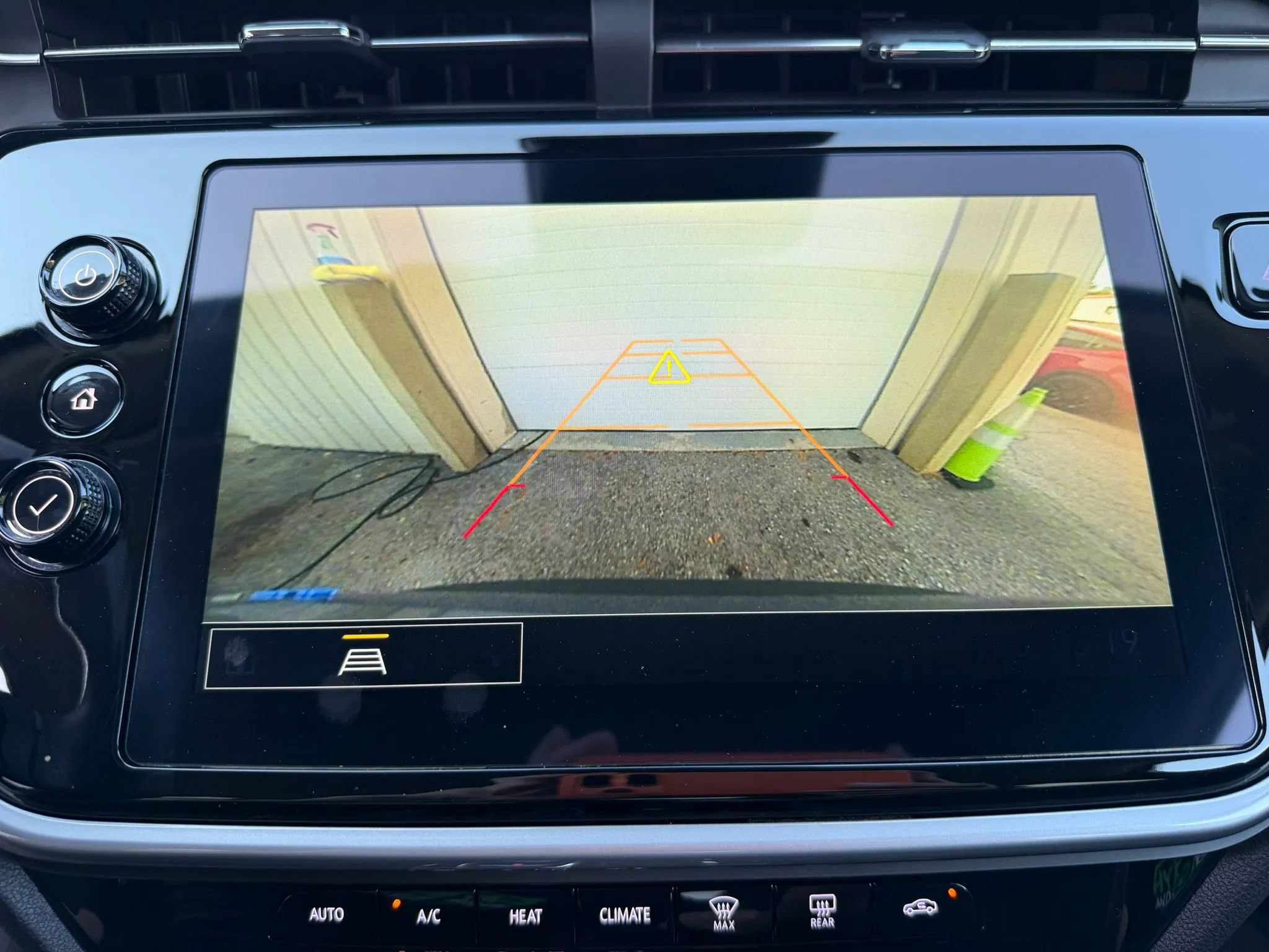 Used 2023 Chevrolet Bolt EUV LT w/ Driver Confidence Package FWD image 25