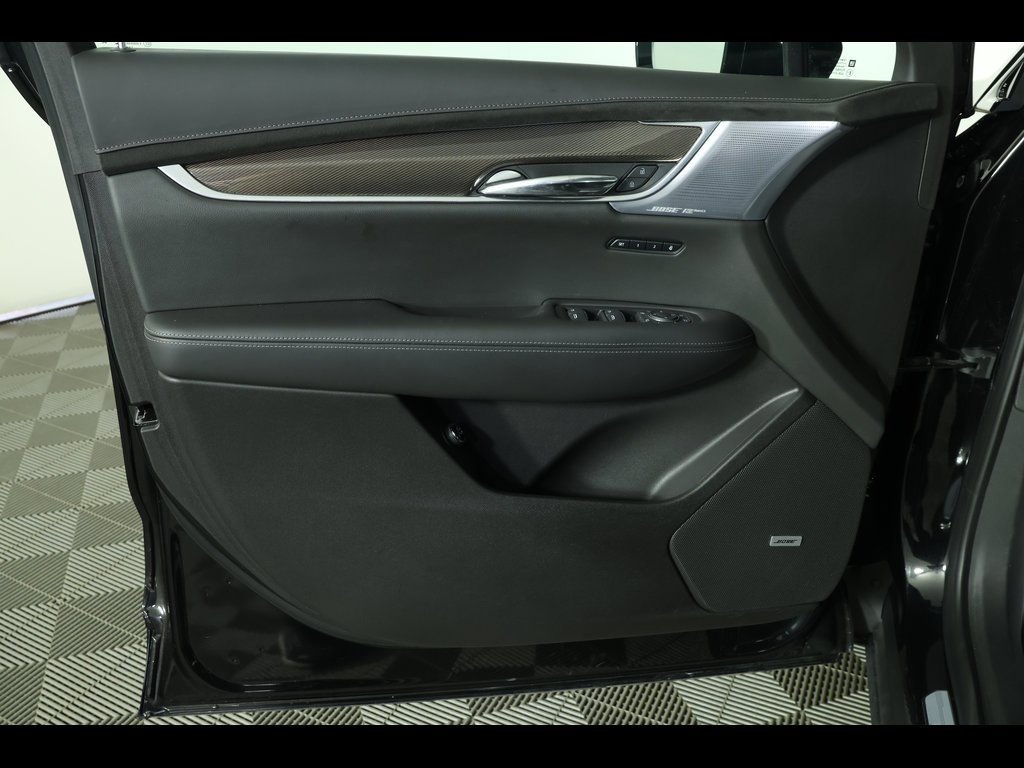 Used 2024 Cadillac XT6 Sport w/ Platinum Package image 24