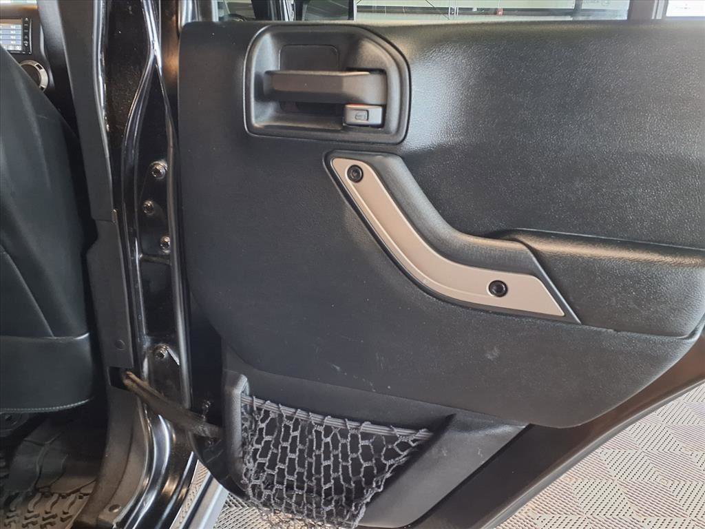 Used 2017 Jeep Wrangler 75th Anniversary image 11