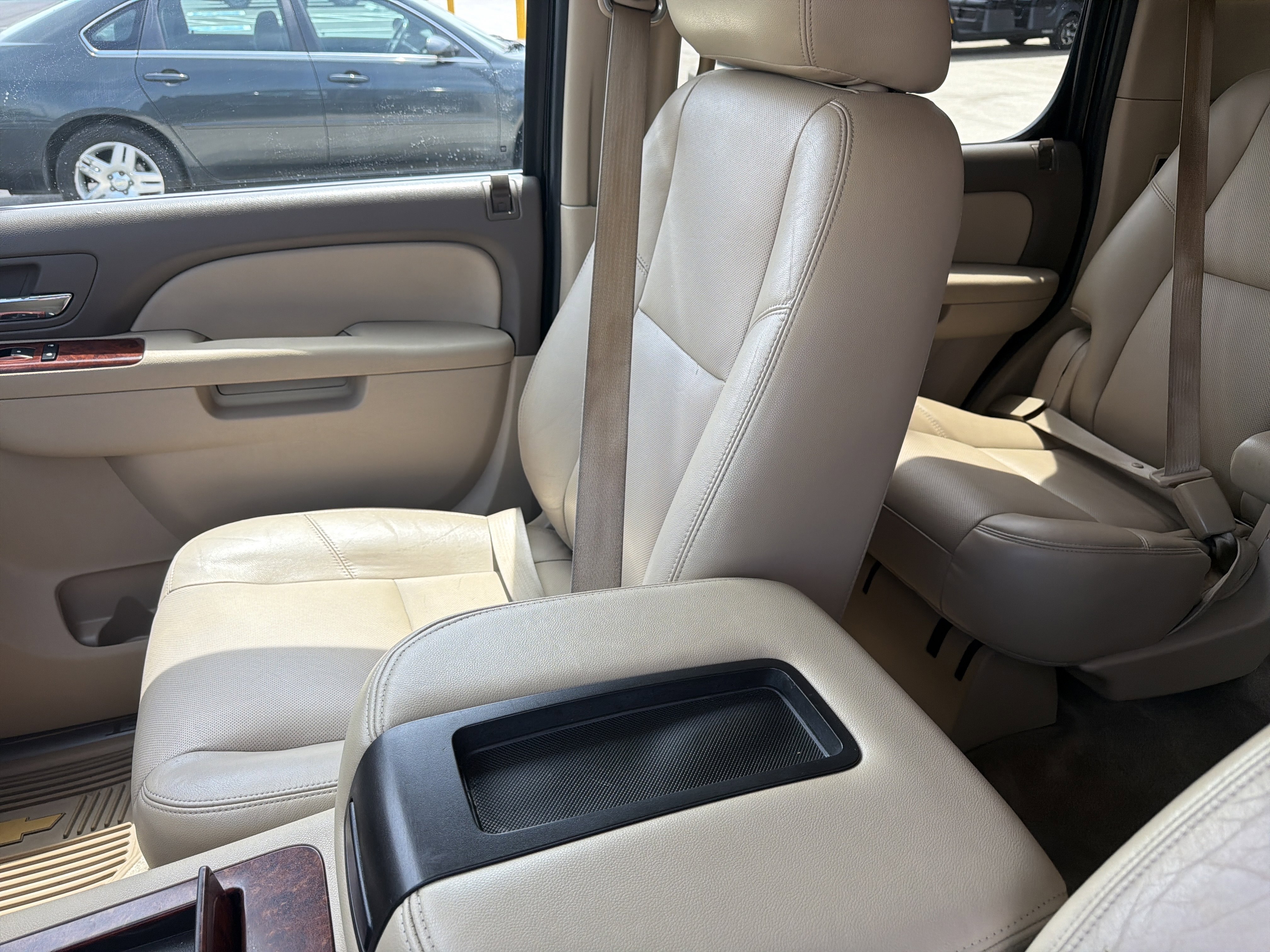 Used 2013 Chevrolet Tahoe LTZ AWD/4WD image 35