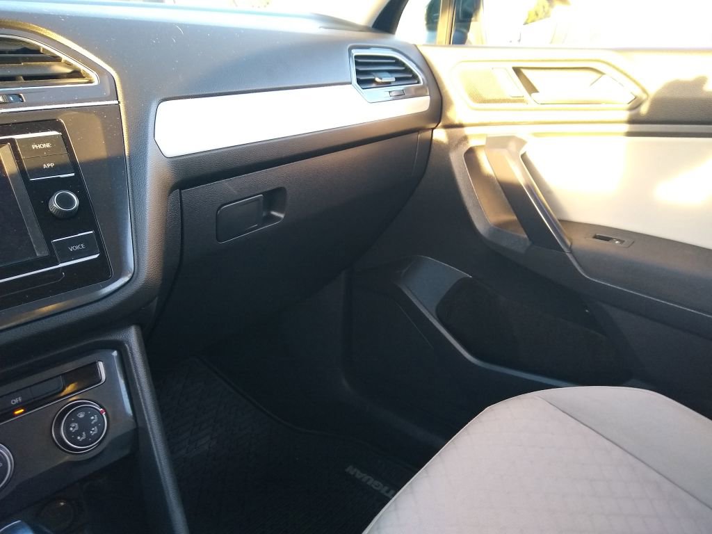 Used 2021 Volkswagen Tiguan S image 43