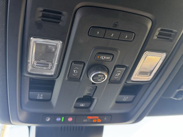 Used 2024 Chevrolet Suburban Premier w/ Premium Package image 21