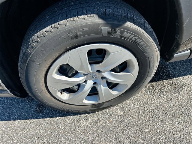 Used 2024 Toyota RAV4 LE image 14