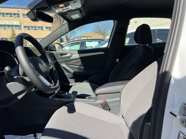 Used 2025 Volkswagen Jetta Sport image 17