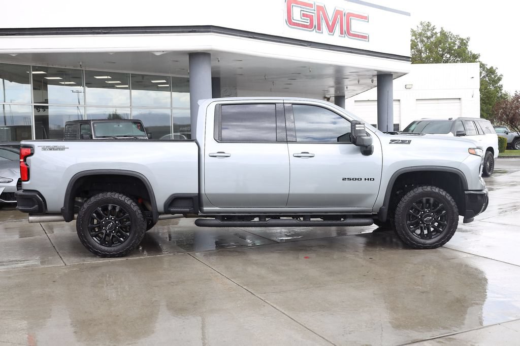 Used 2025 Chevrolet Silverado 2500 LTZ w/ Trail Boss Package AWD/4WD image 7