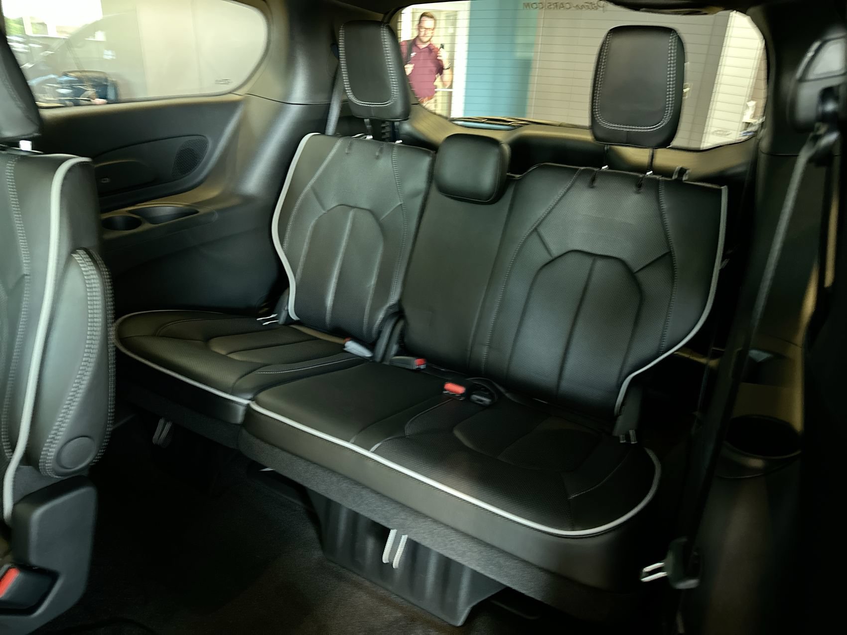 New 2027 Chrysler Pacifica Limited w/ Trailer Tow Group FWD image 24
