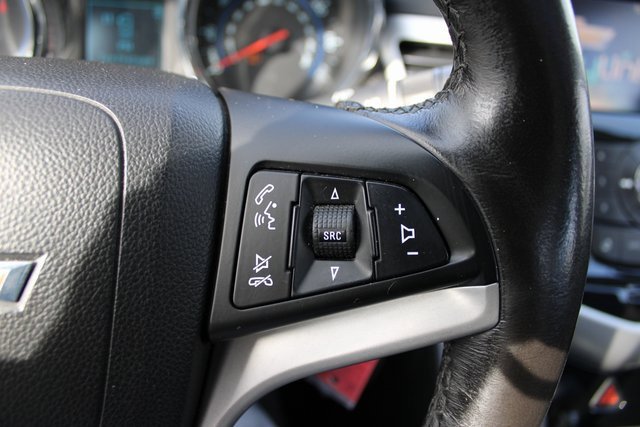 Used 2014 Chevrolet Cruze LT w/ Sun, Sound and Sport Package image 18