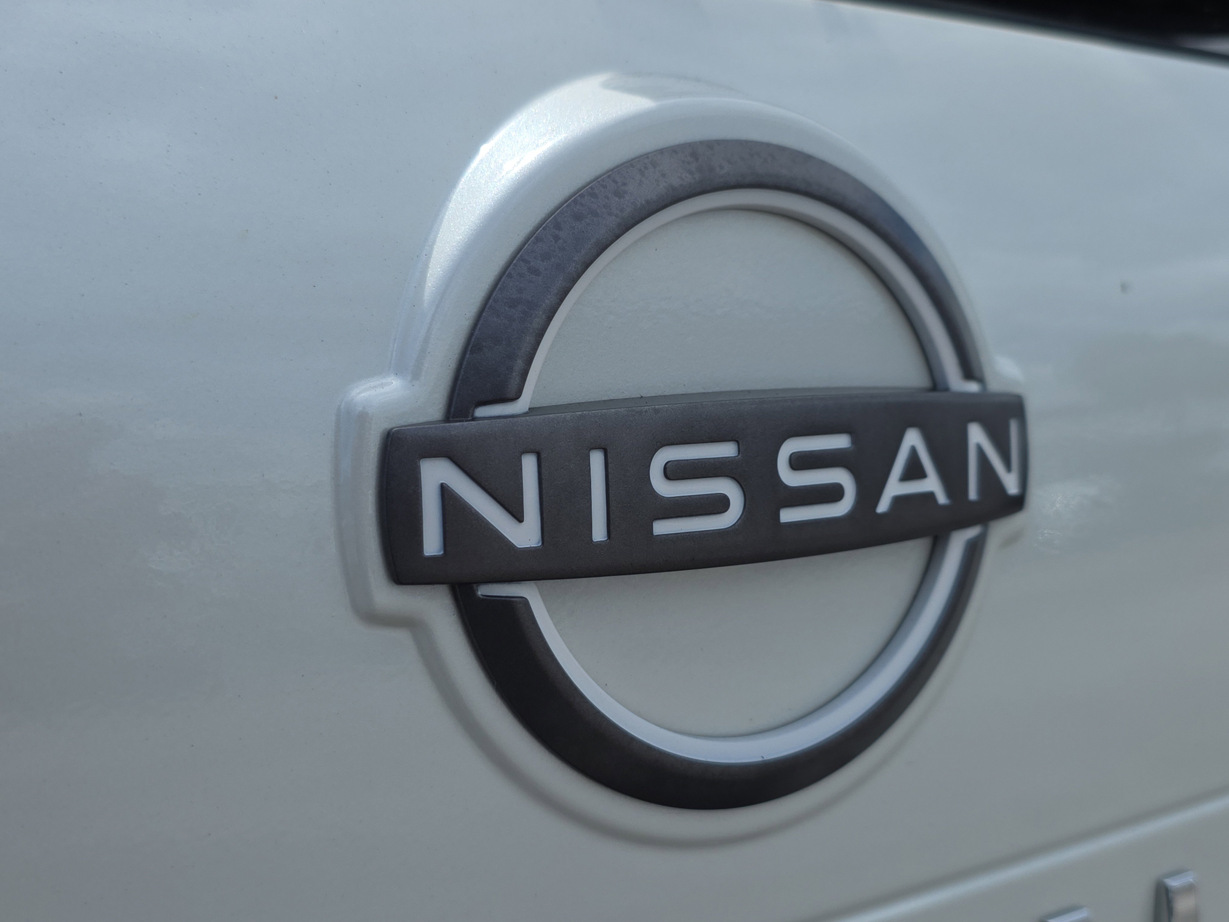 Used 2023 Nissan Rogue SV image 9