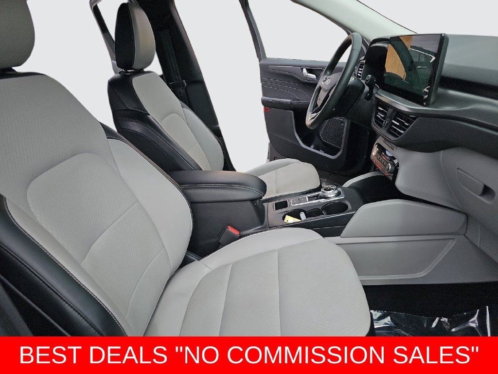 Used 2025 Ford Escape SE FWD image 10