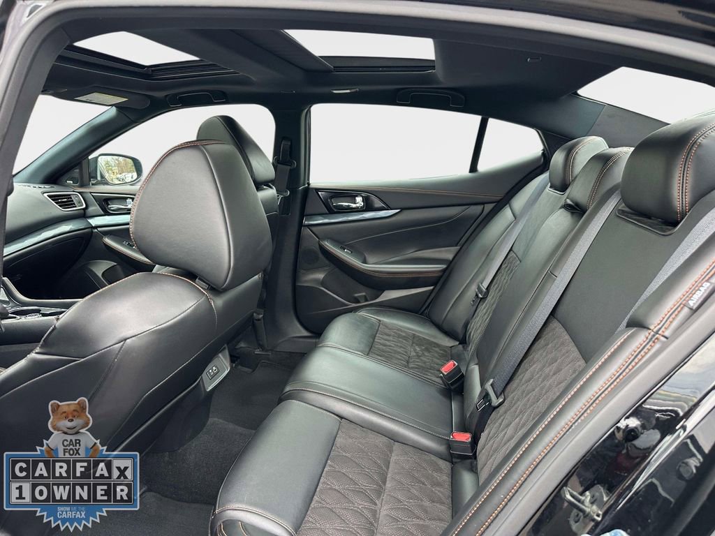 Used 2023 Nissan Maxima SR w/ Sport Mat Group FWD image 11