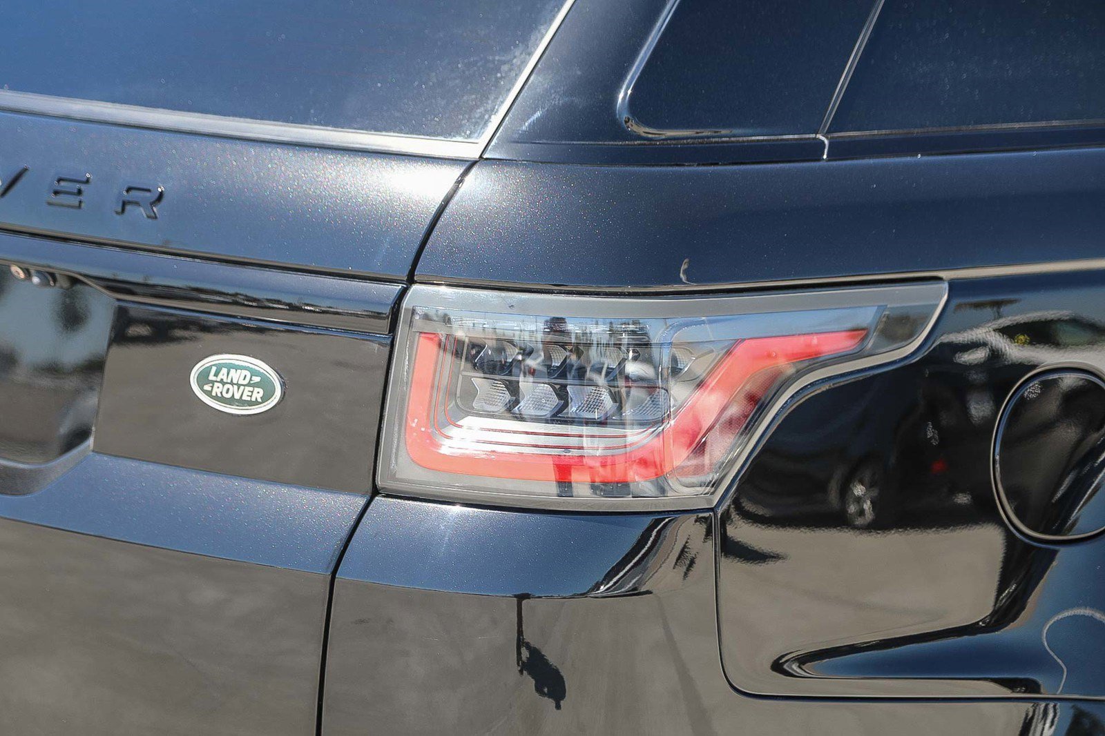 Used 2018 Land Rover Range Rover Sport Supercharged AWD/4WD image 9