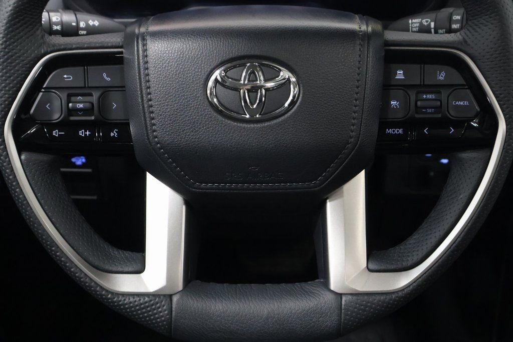 Used 2023 Toyota Sequoia Limited image 17