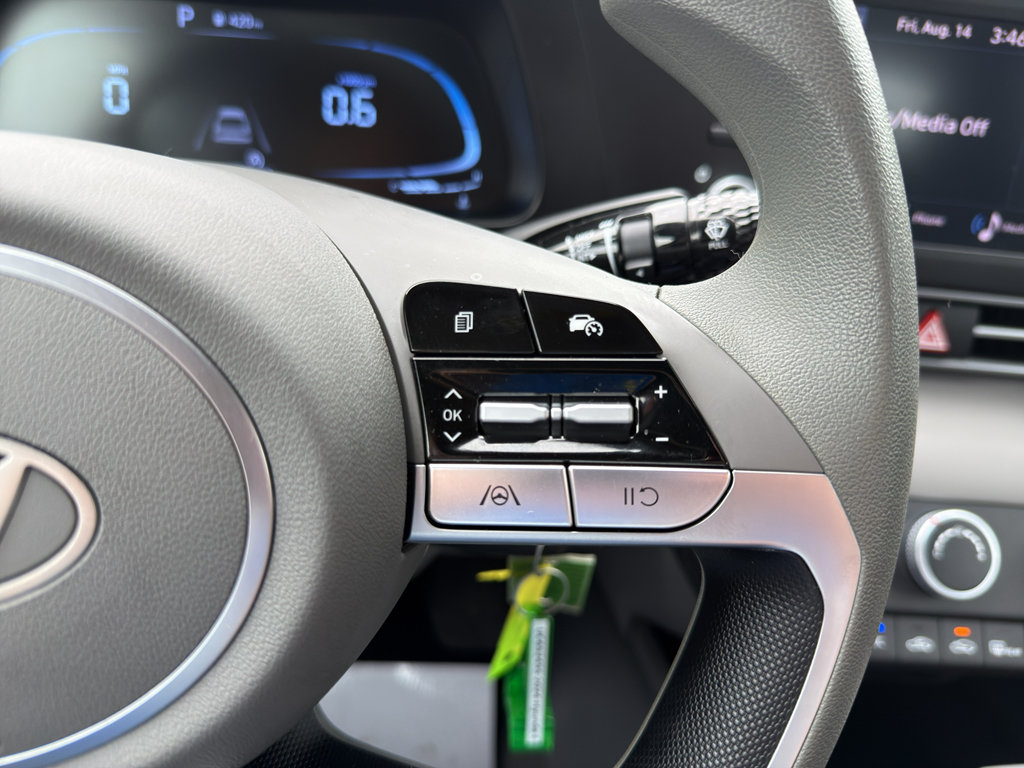 Certified 2024 Hyundai Elantra SE FWD image 11