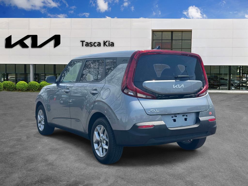 Used 2022 Kia Soul LX w/ Technology Package FWD image 6