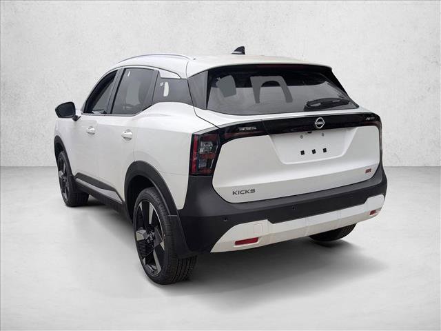 New 2026 Nissan Kicks SR image 8