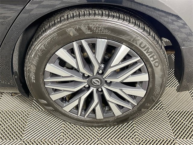 Used 2025 Nissan Altima 2.5 SV image 30