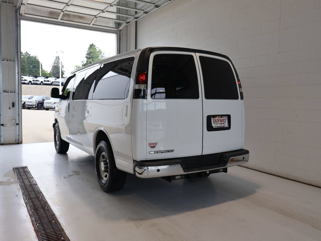 Used 2013 Chevrolet Express 3500 LT w/ LT Preferred Equipment Group RWD image 8