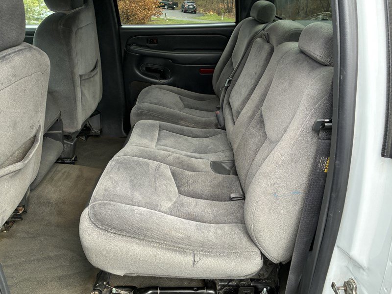 Used 2007 GMC Sierra 3500 SLE w/ Heavy-Duty Power Package image 16