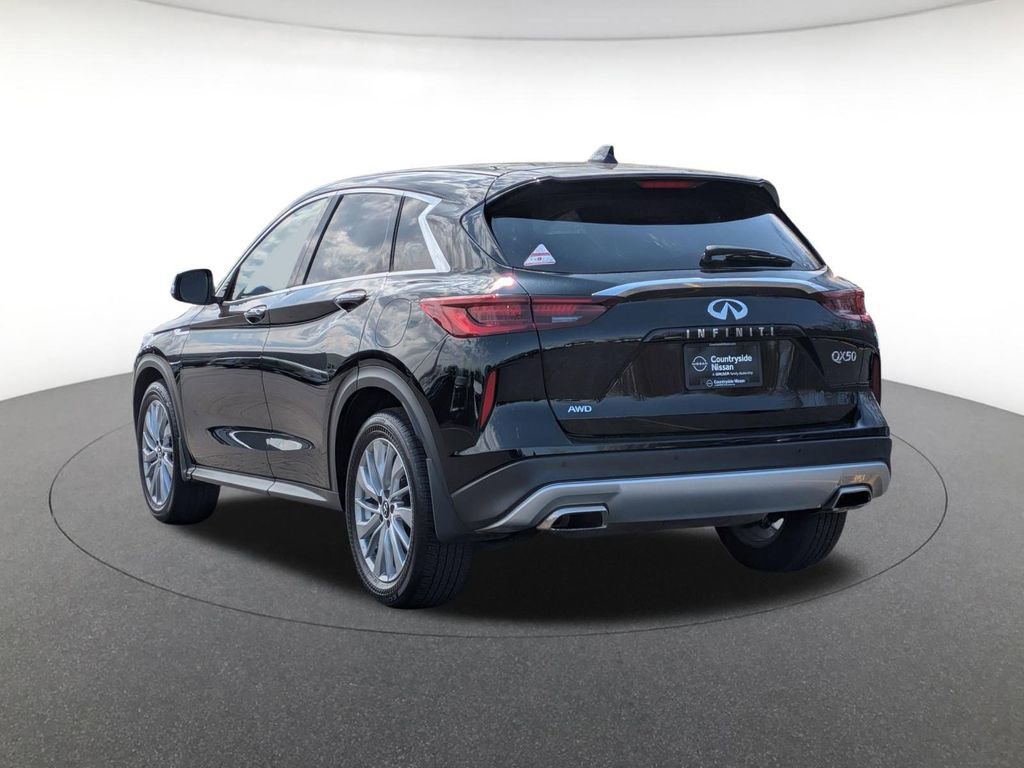 Used 2025 INFINITI QX50 Pure image 7