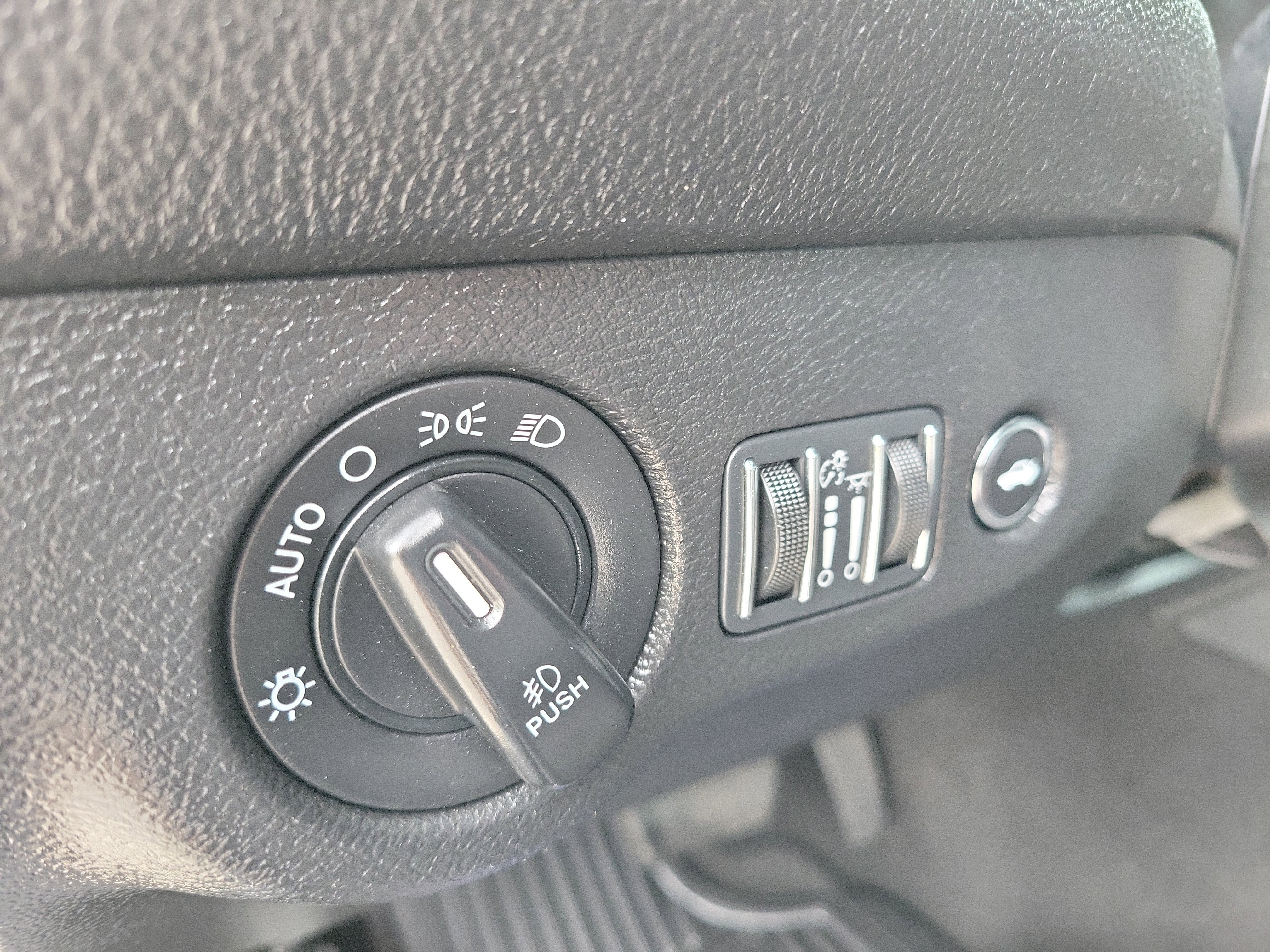 Used 2023 Dodge Challenger SXT w/ Blacktop Package image 24