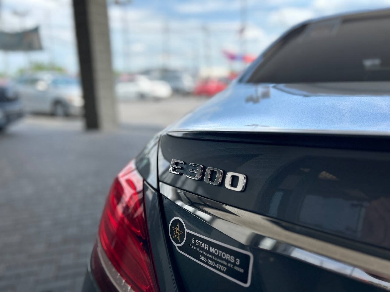Used 2017 Mercedes-Benz E 300 4MATIC image 15
