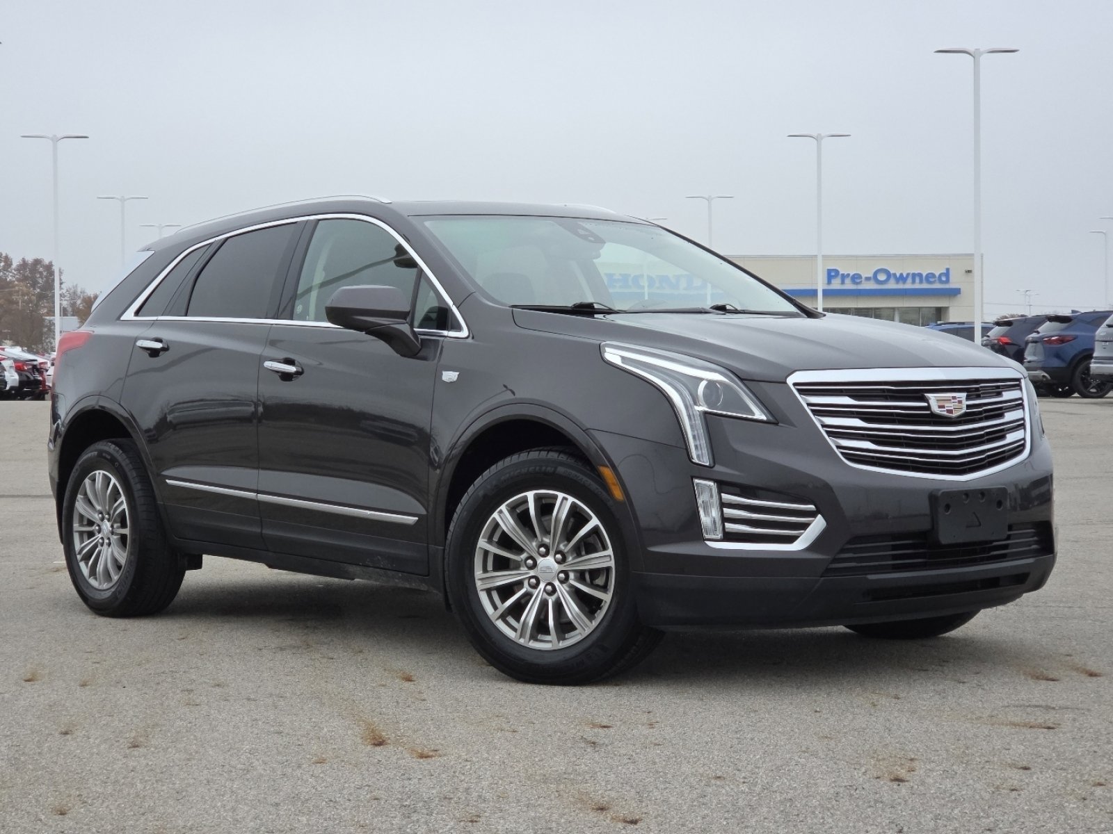 Used 2019 Cadillac XT5 Luxury image 2