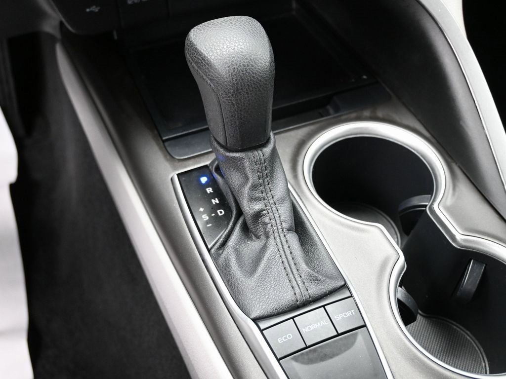 Used 2024 Toyota Camry LE image 26