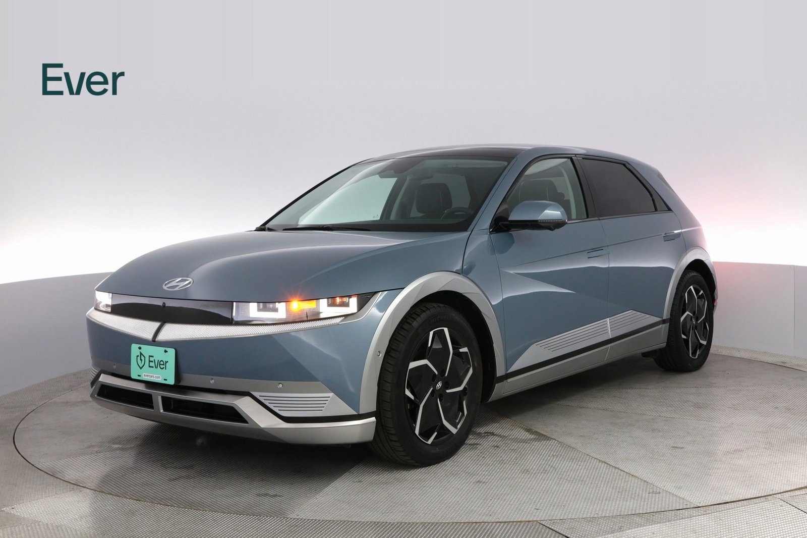 Used 2024 Hyundai Ioniq 5 Limited image 2