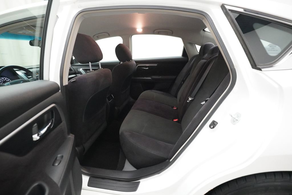 Used 2013 Nissan Altima 2.5 SV FWD image 15