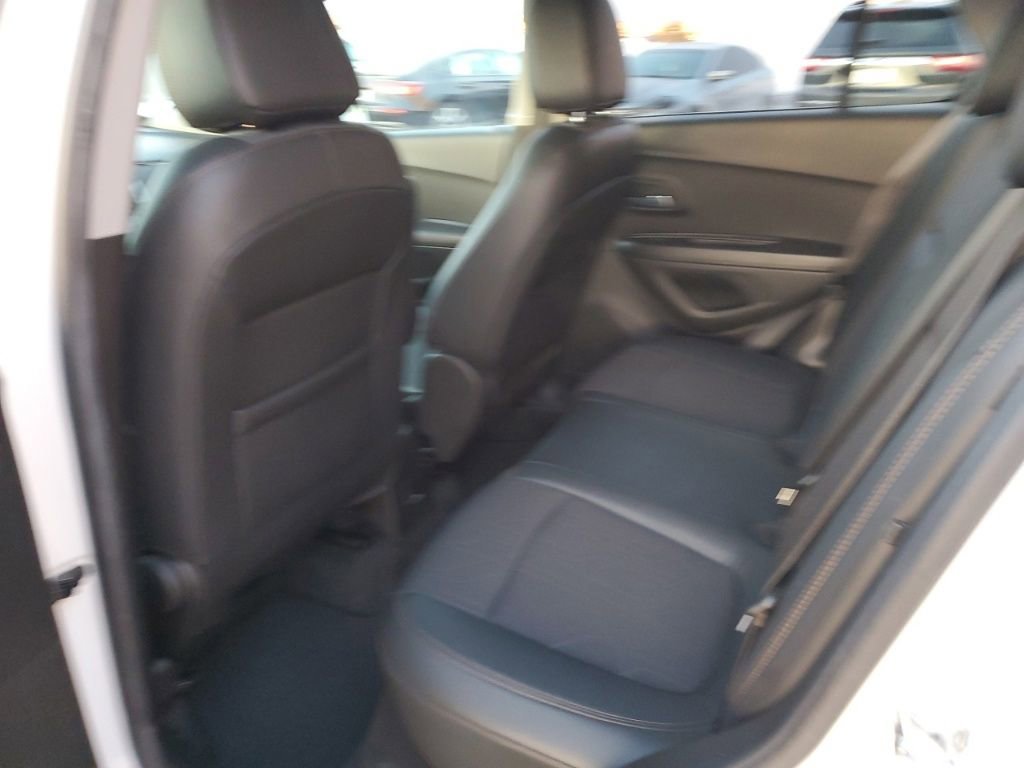 Used 2019 Chevrolet Trax LT w/ LT Convenience Package image 26